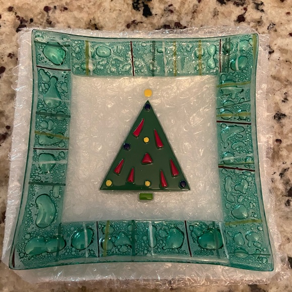 Cute Set of 2 Square Christmas Plates - Picture 2 of 3